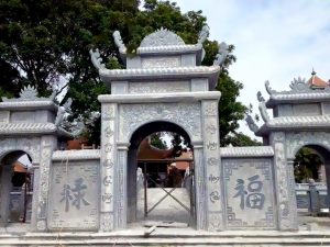 Xay Cong da Tam quan ba mai dep cho Nha chua